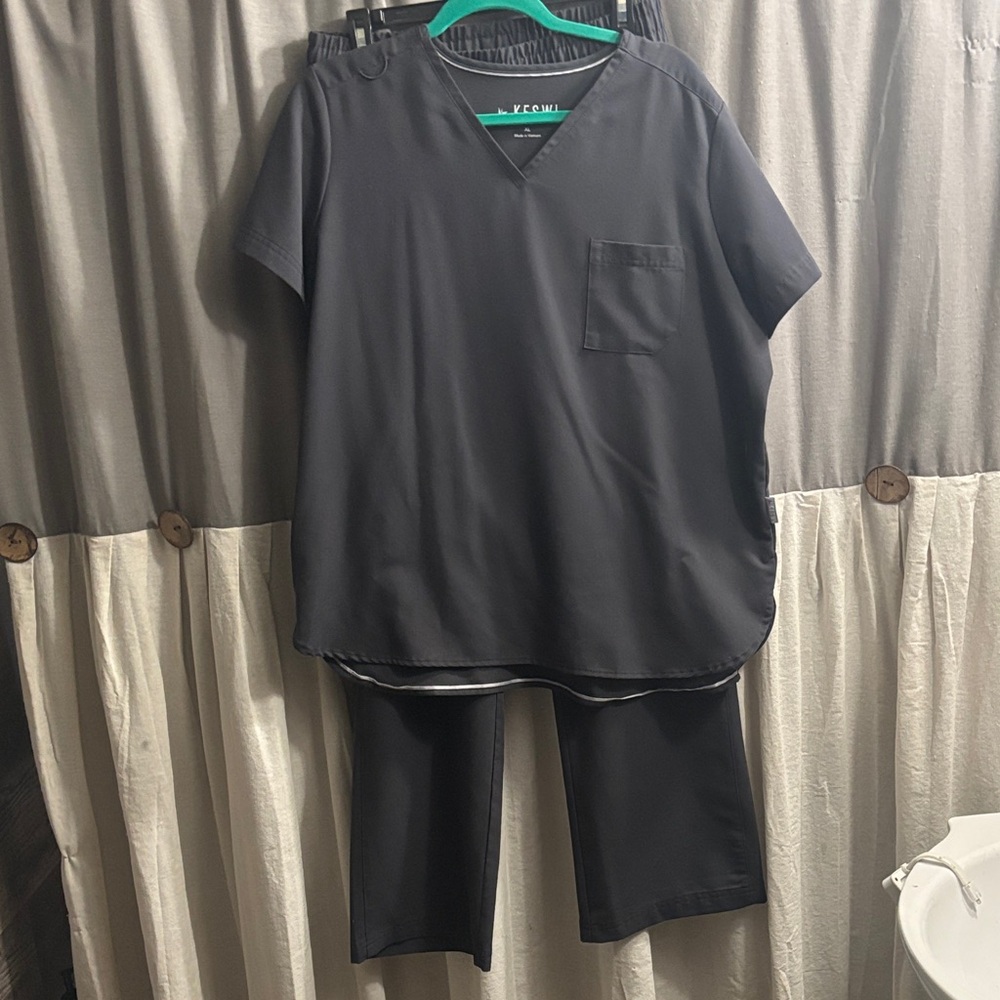 Uniform Advantage Kewsi line grey XL M scrub set